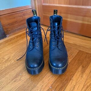 Dr. Martens Jadon Leather Platform Boot in black